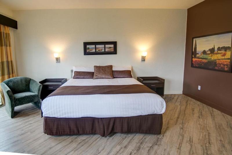 Days Inn By Wyndham Montmagny Exterior photo